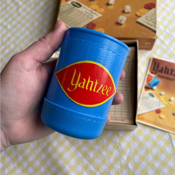 Vintage 70’s Yahtzee Game in Box - Picture 4 of 8